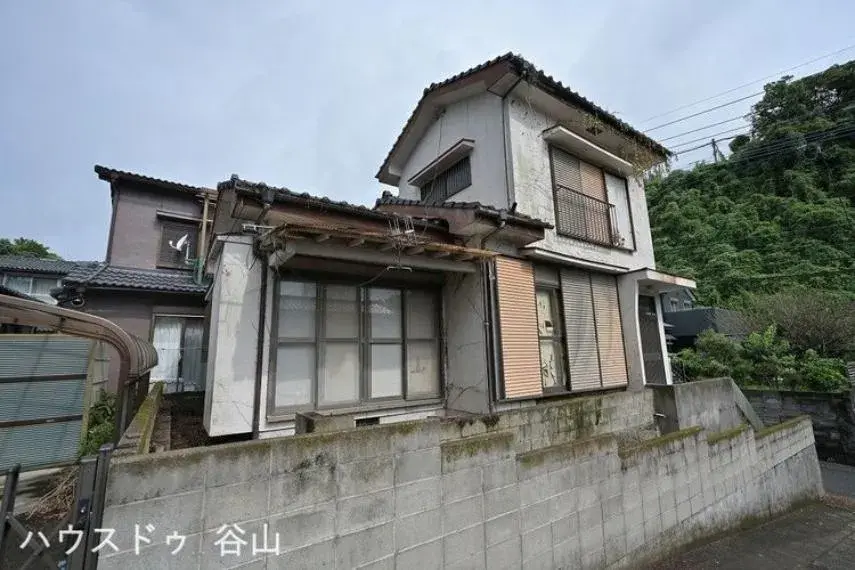 Slide 4