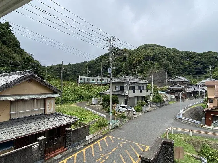 Slide 10