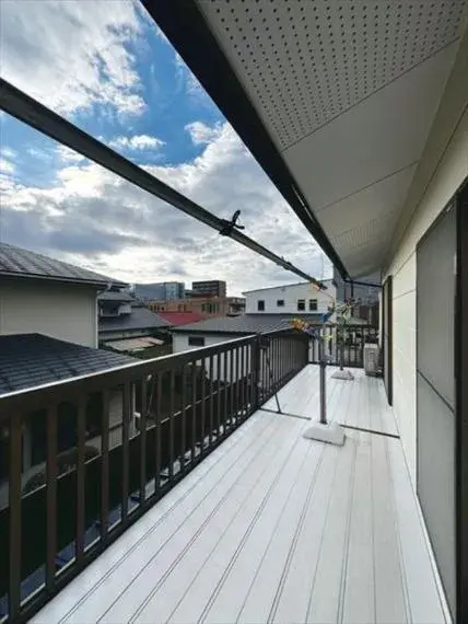 Slide 4