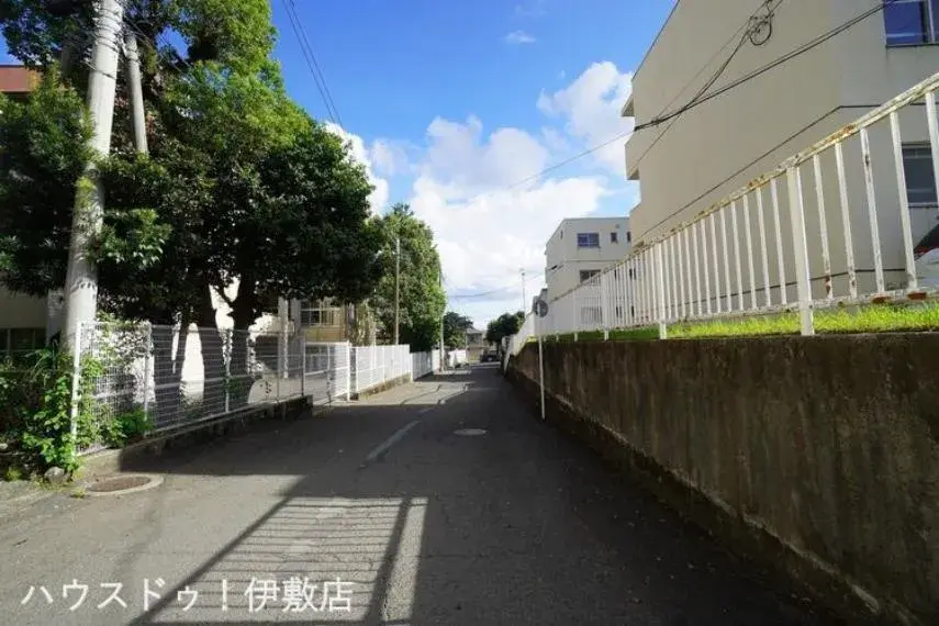 Slide 4
