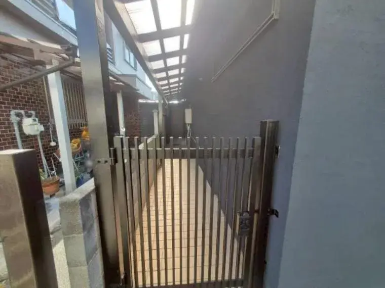 Slide 4