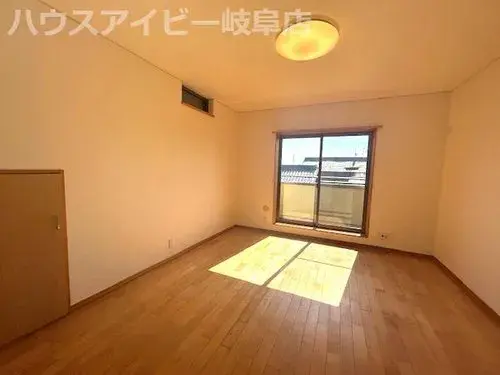 5LDK+S Property Kakamigahara City Gifu Prefecture (11)