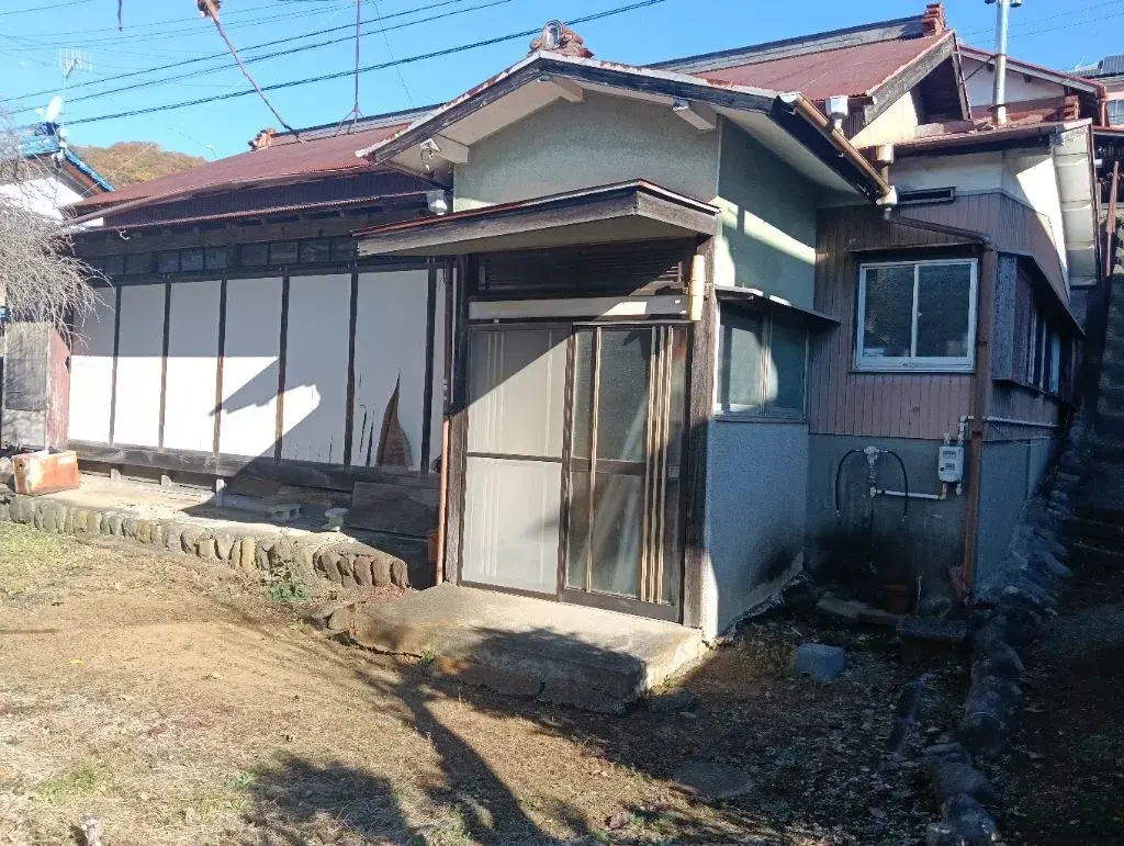 Akiya in 秦野市