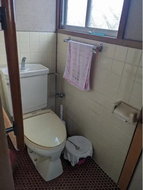 Detached House in Kure City, Hiroshima Prefecture (5)