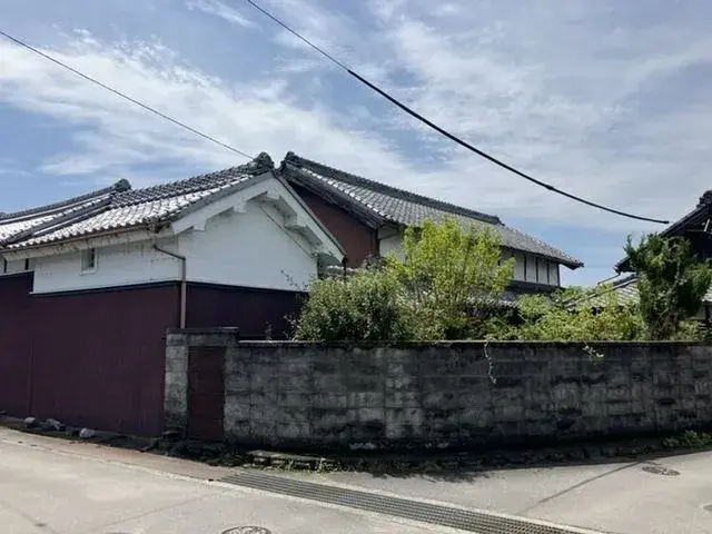 Slide 0