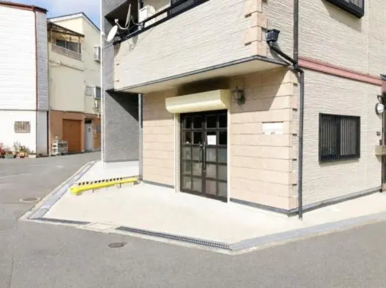 Slide 4