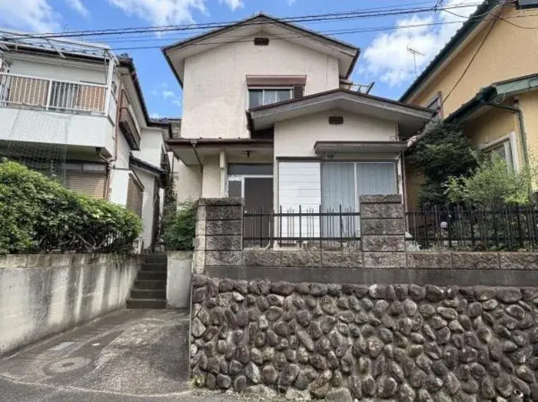 Akiya in 秋留野市
