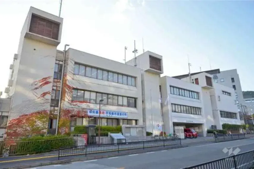 3LDK Shimamoto-cho Osaka (14)
